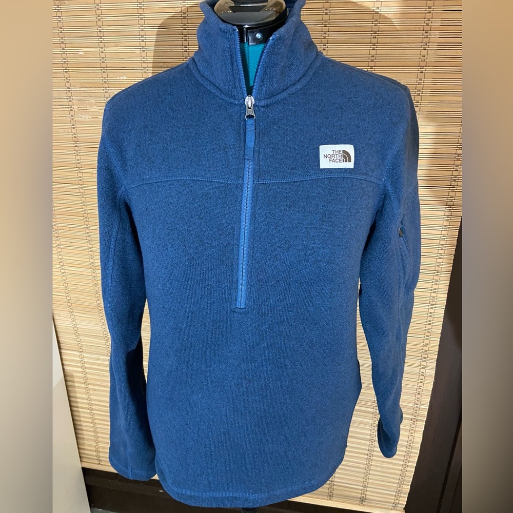 The North Face Men’s sweater pullover